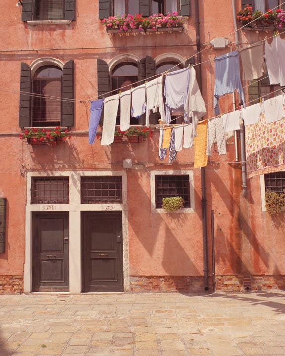 Laundry in Venice 8x10