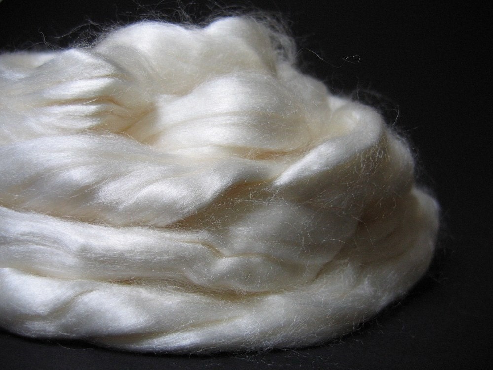4 ounces, Undyed, Bamboo Combed Top, Roving in Natural Creamy White