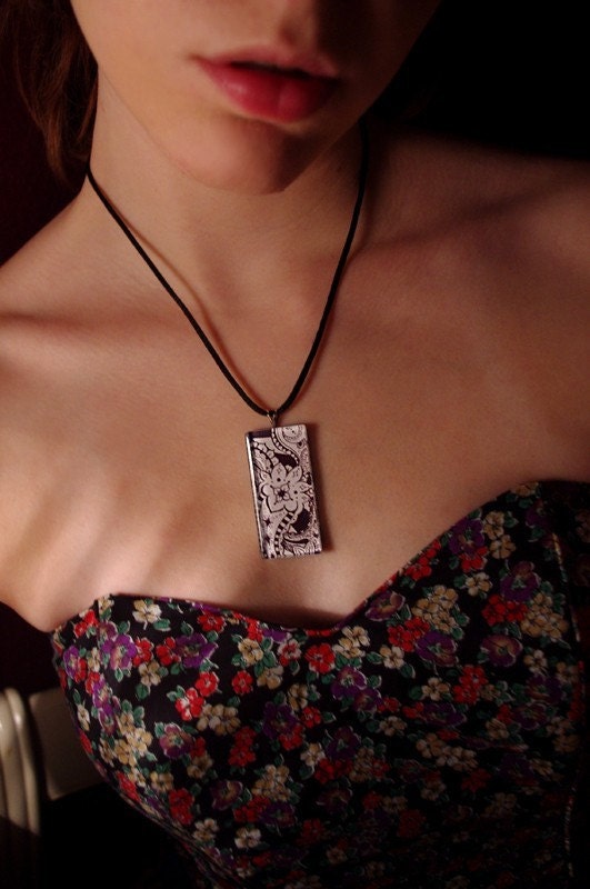 Pretty Paisley Pendant and Cord