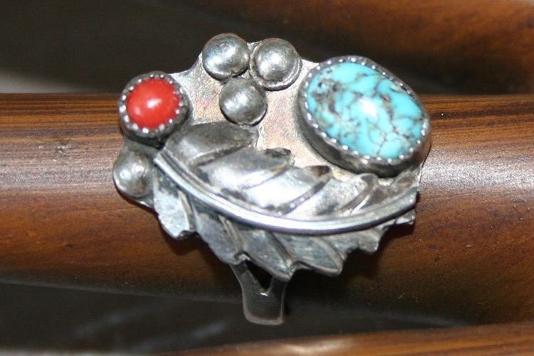 sale VINTAGE NAVAJO STERLING TURQUOISE AND CORAL RING