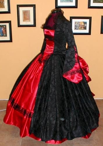 Gothic Victorian Bustle Gown/Dress Steampunk Costume Neo Victorian Halloween Goth