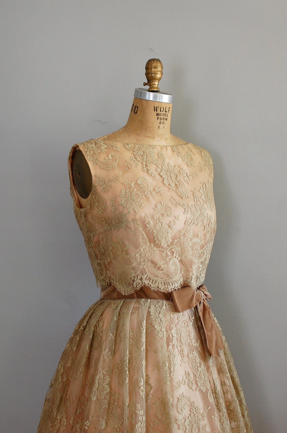 1950s dress / lace dress 50s / Cafe Au Lait