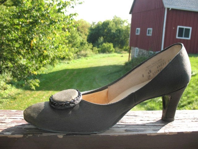 60s Black Friday Silk Pinup Pumps w/Original Box by Naturalizer Sz 8B