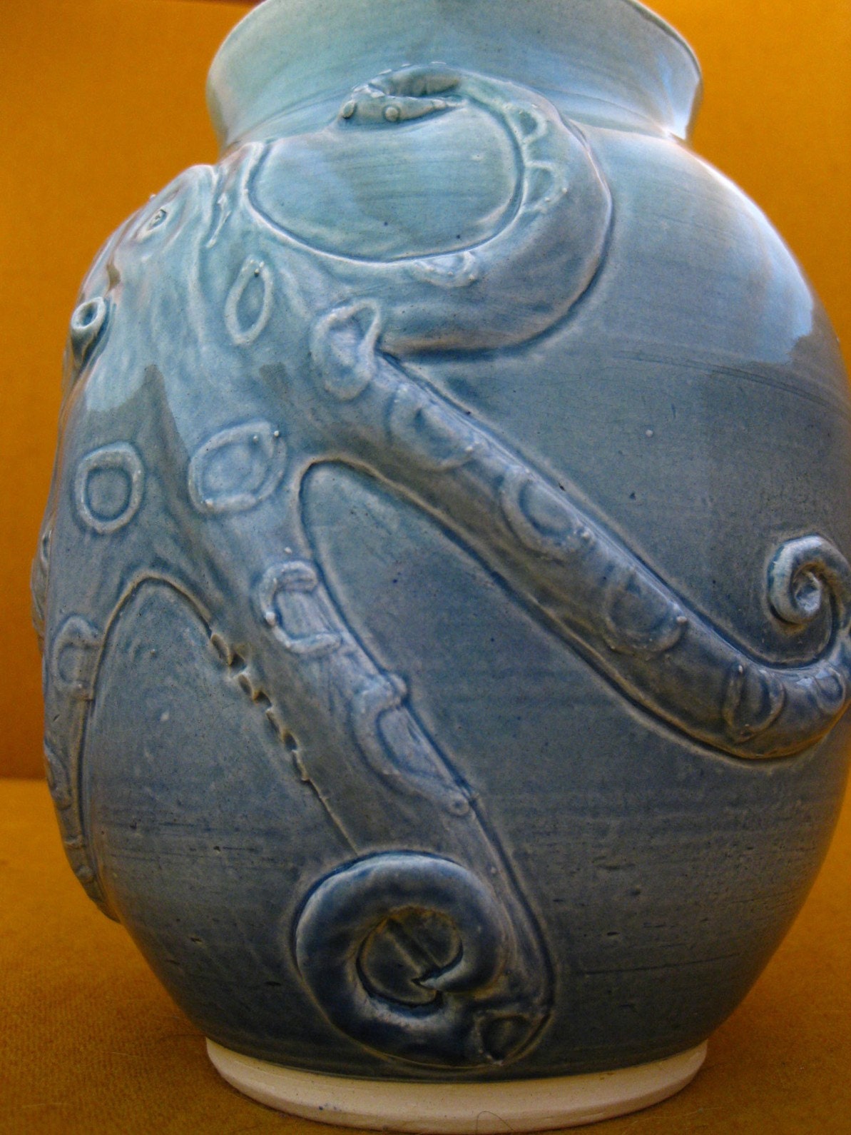 Blue-Ringed Octopus Vase