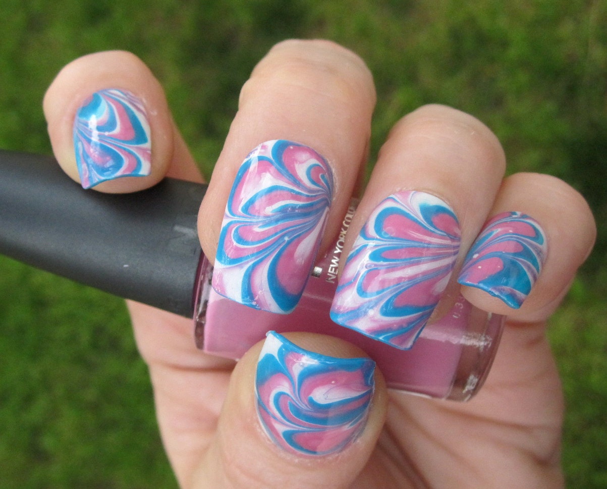 Bubble Gum Pink Blue & White Marbled Nail Art - Set of 24 Artificial Nails - Ready to Ship