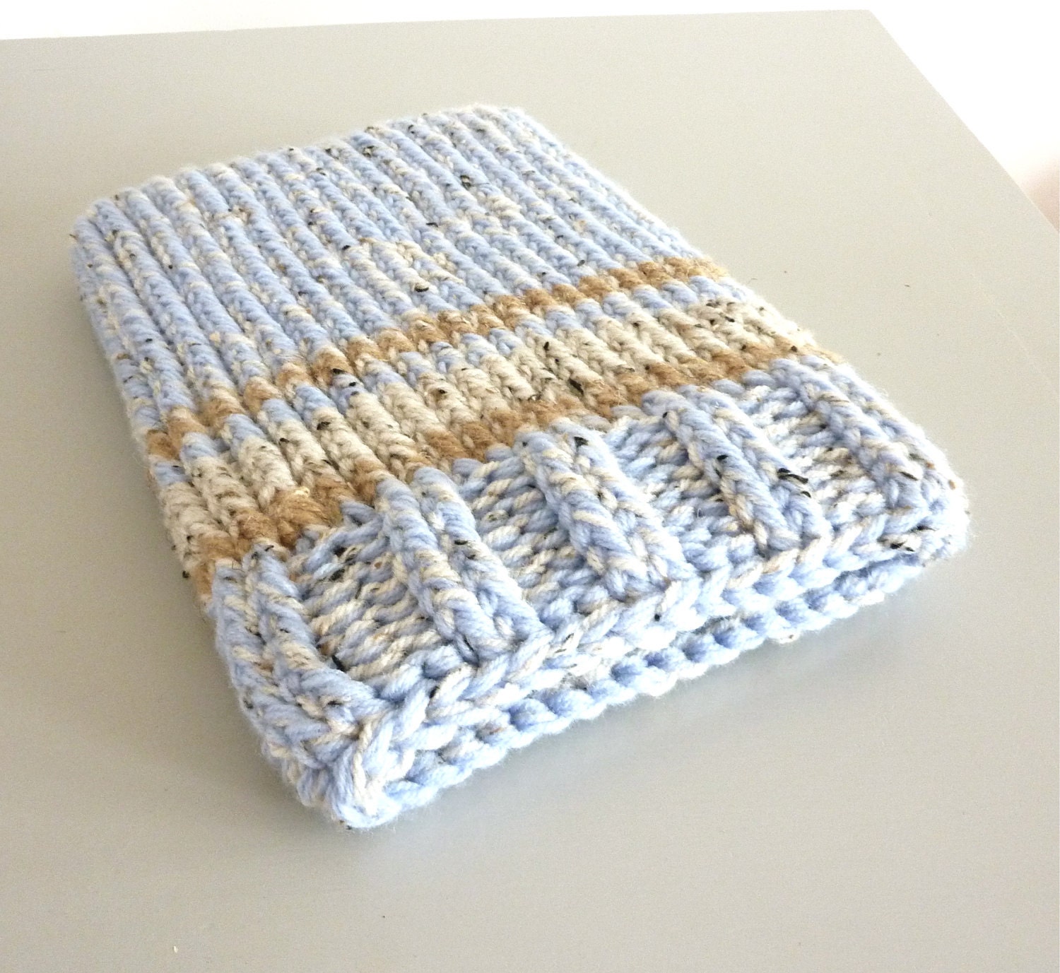 Knitted Laptop sleeve Macbook Sleeve 13 inch light blue white caramel