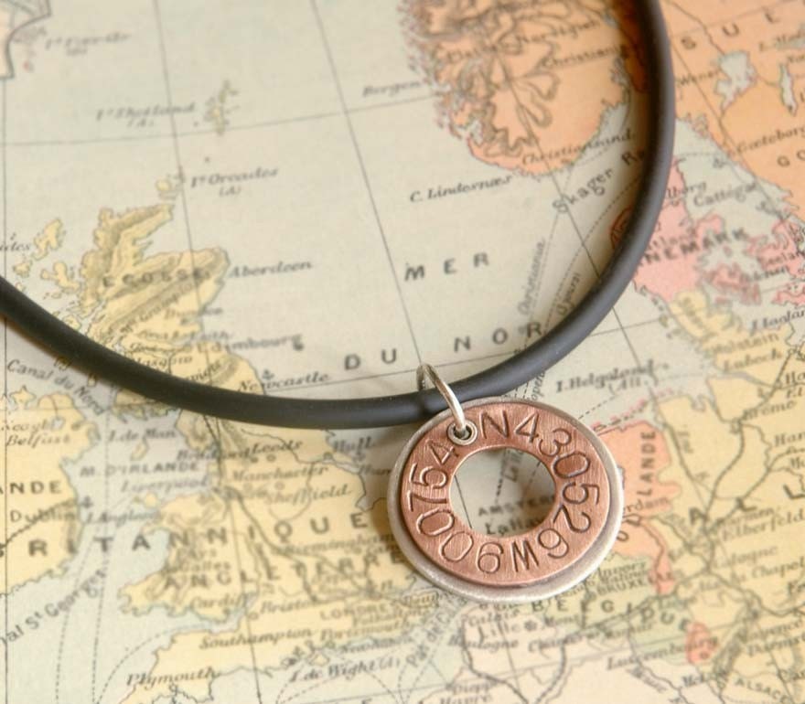 Secret Rendezvous - A Keepsake Pendant