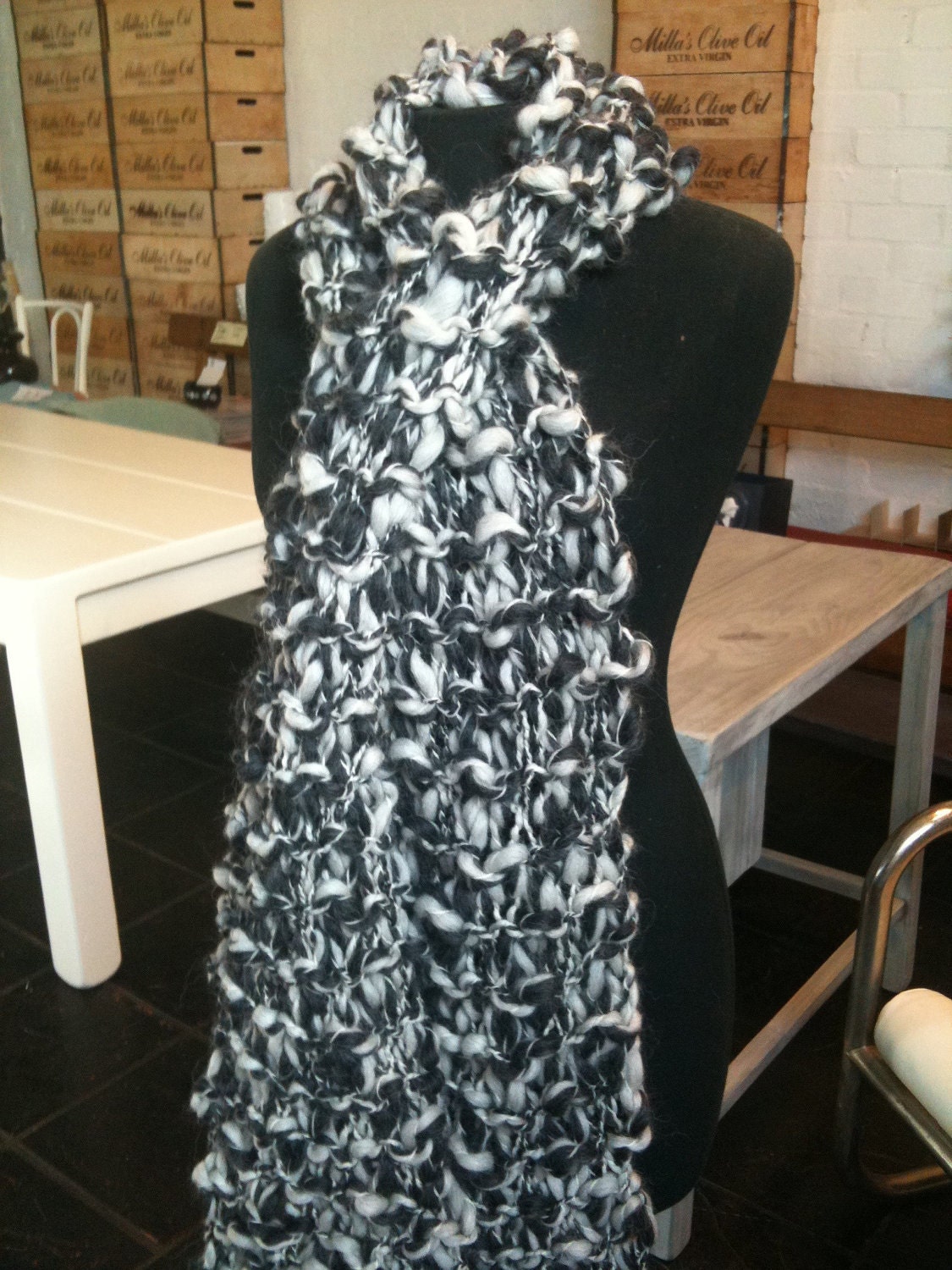 Pure wool chunky knit scarf