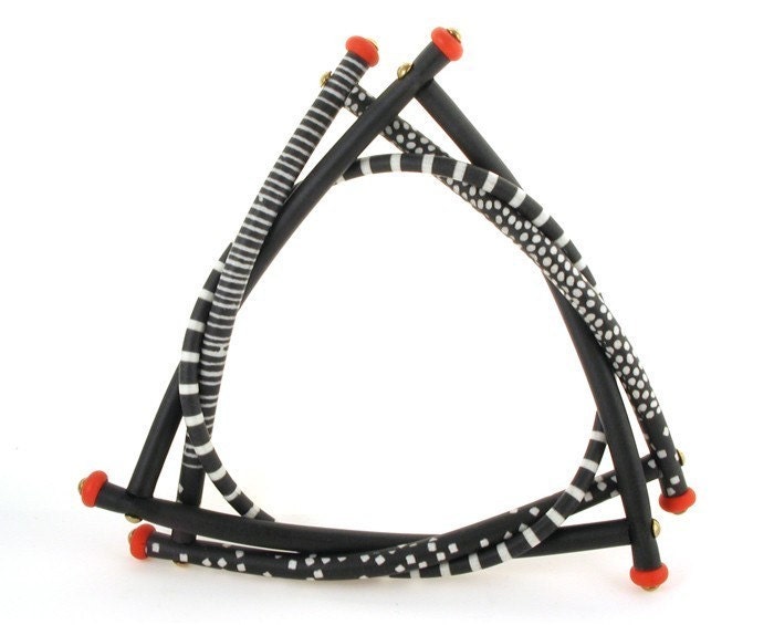 Triangle Twist Bracelet in Black and White