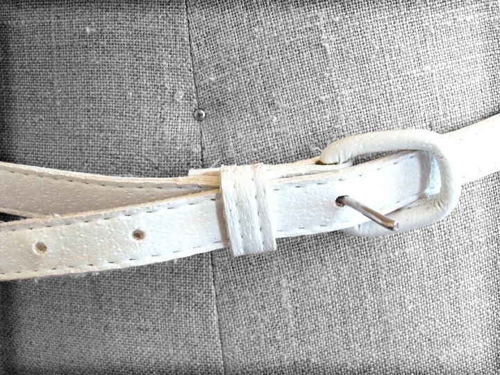 vintage thin WHITE leather BELT