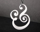 Epershand Necklace in White