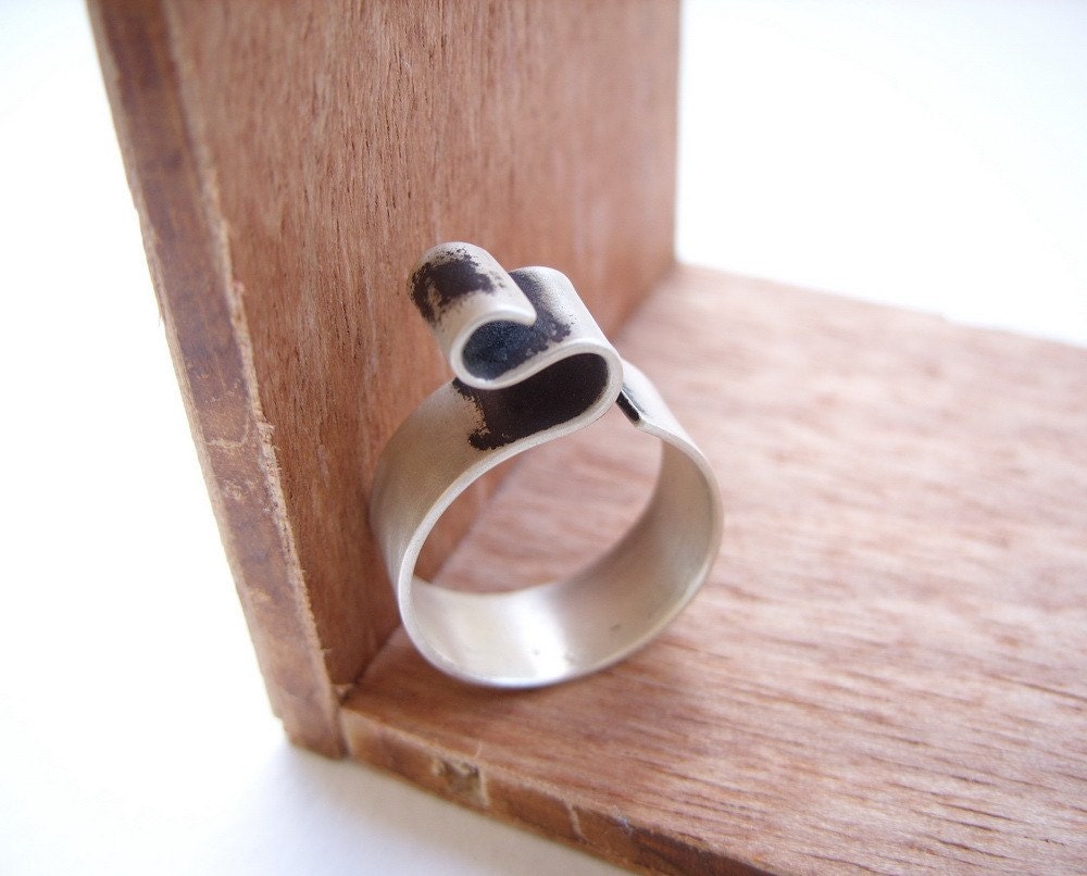Ruffle ring