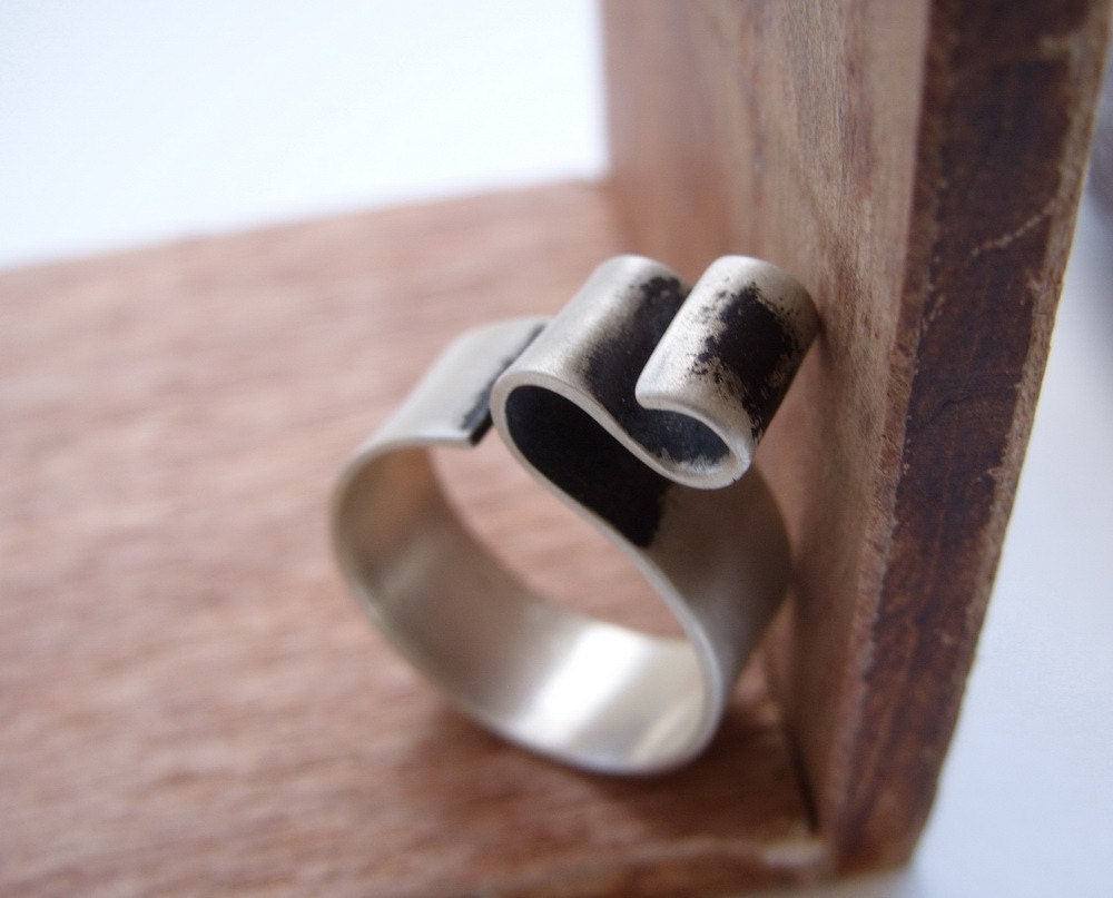 Ruffle ring