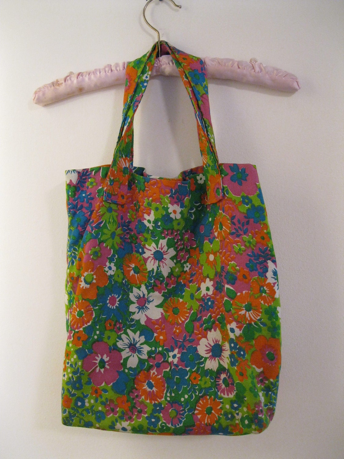 vintage 1960s market tote GROOVY floral design shopping bag purse
