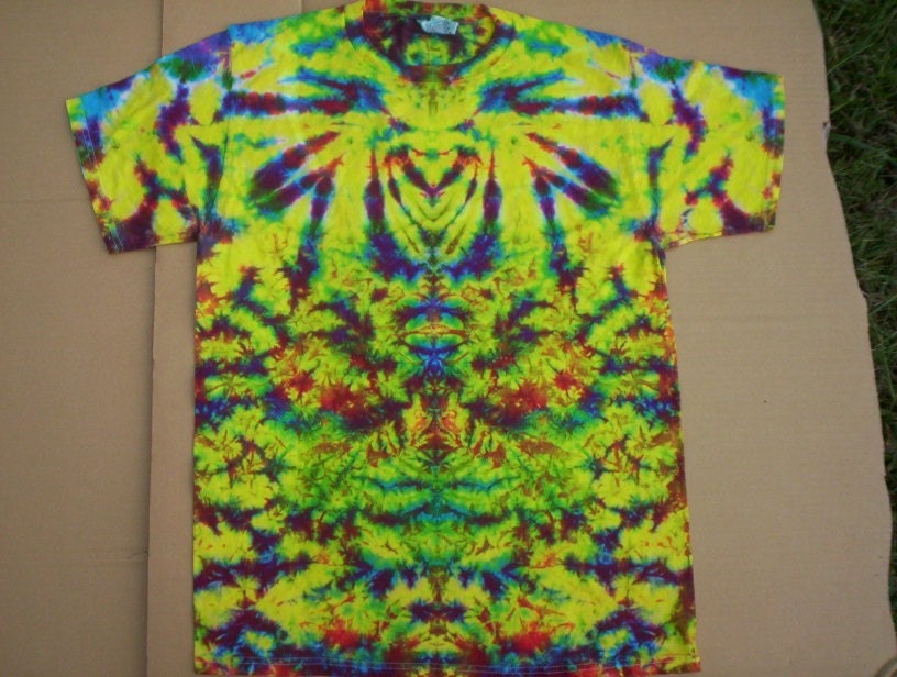 Golden Totem Tie Dye Size XL