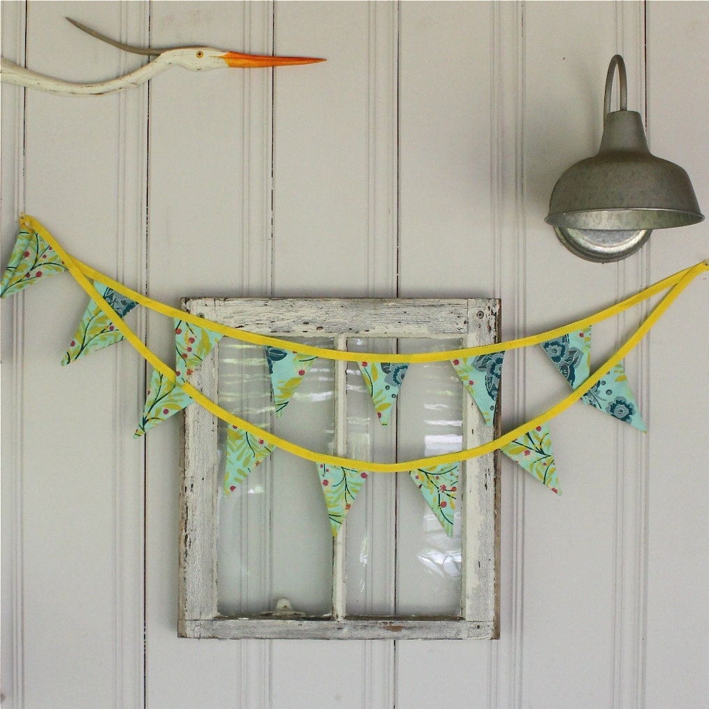 SALE 50% off - Mini Bunting or Pennants Flags with Anna Maria Horner Fabric