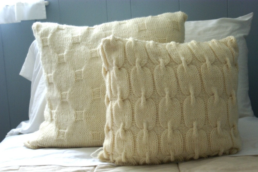 Chain Link Cable Knit Wool Pillow Sham, 16" Sweater Pillow