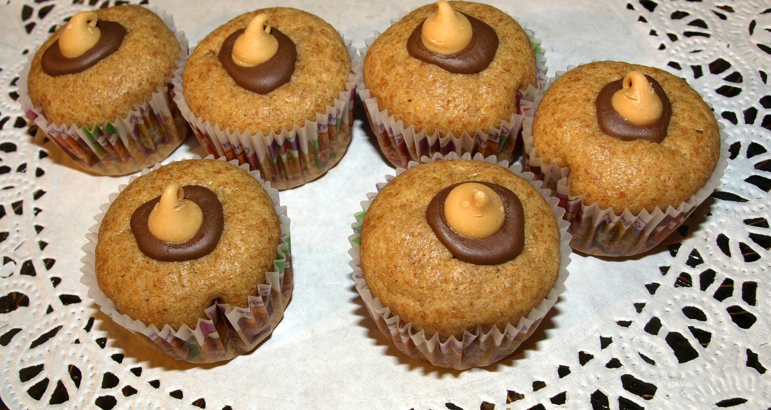 Gourmet Dog Treats - Peanut Butter Heaven Pupcakes- All Natural Dog Treats Organic Vegetarian - Shorty's Gourmet Treats