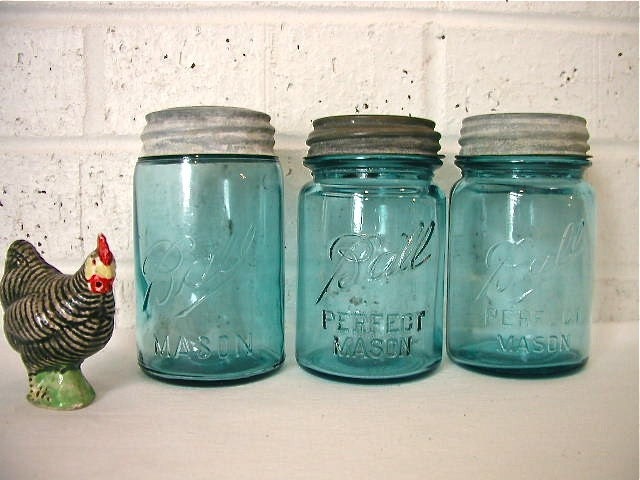 Vintage Blue Canning Jars / pint size
