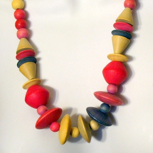 Vintage 1980 Chunky Wood Beaded Necklace