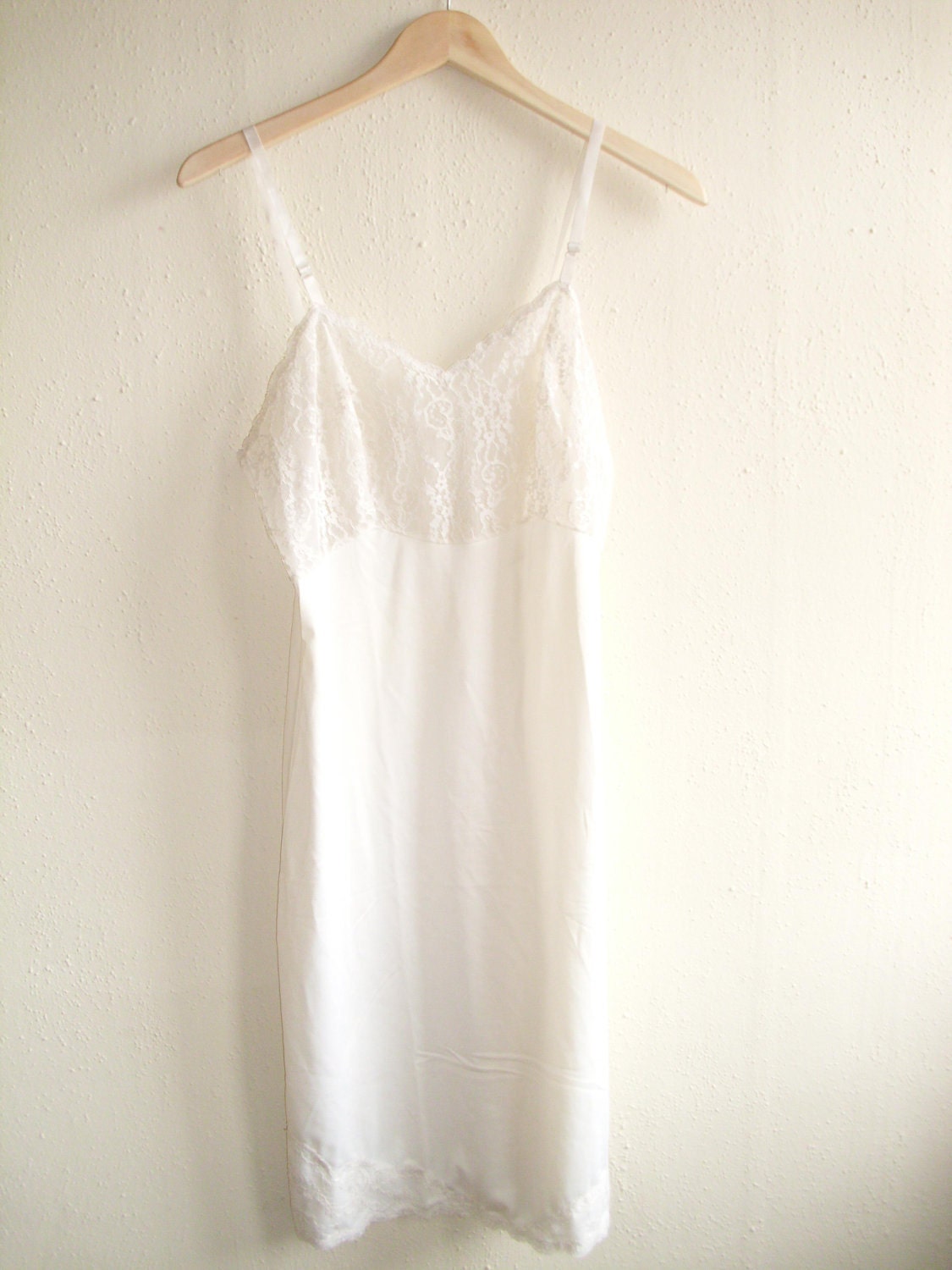 The Lucy Honeychurch Vintage White Wedding Slip Romantic Lace Floral Bodice 1980s Lacy Details Medium Size 5 or 6