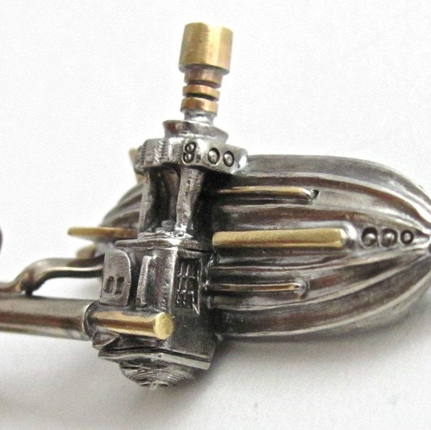 NewIndustries Light Passenger SteamPunk Airship brooch pin
