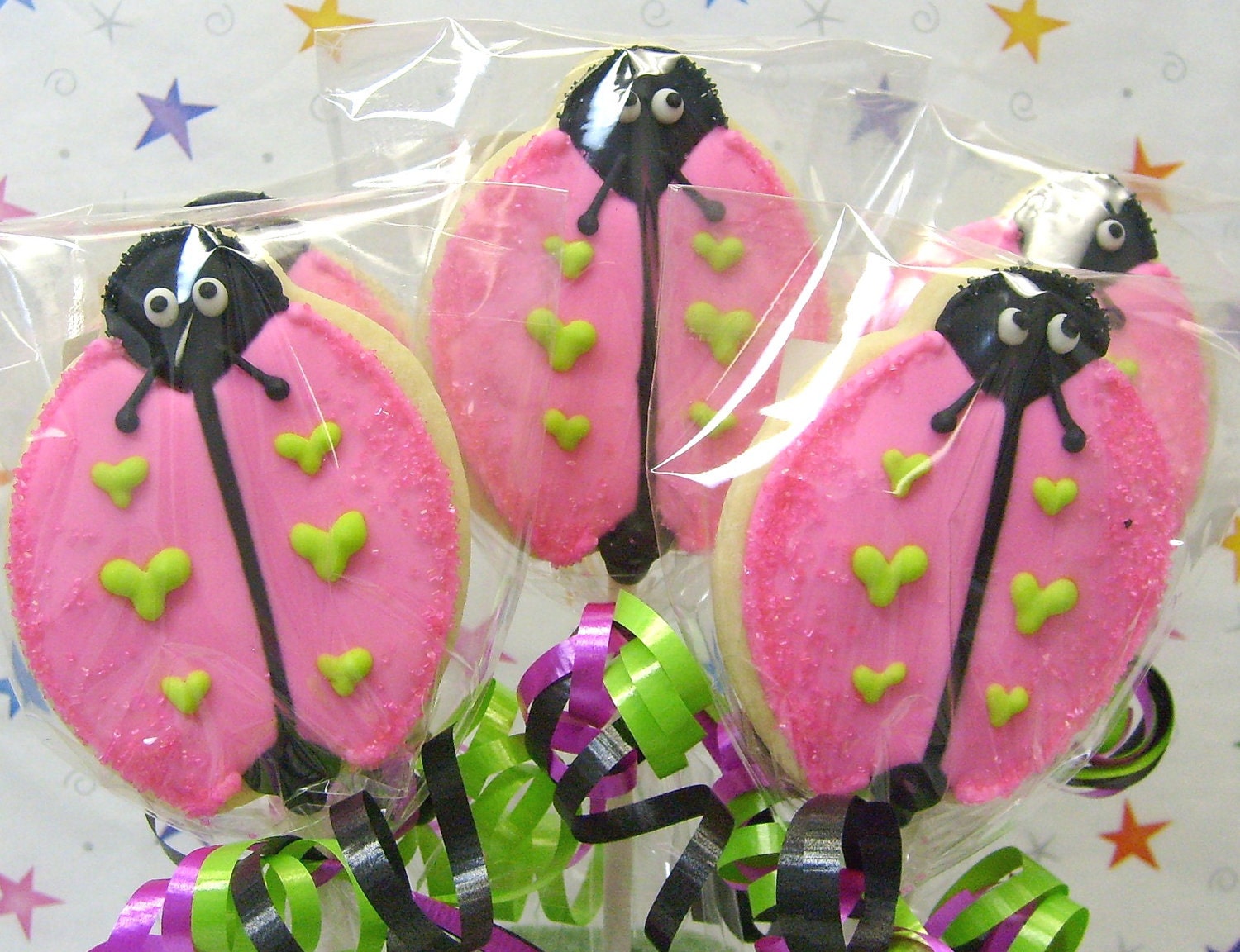 Lady bug Cookie Pops - Ladybug Cookies - Ladybug Cookie Favors - Ladybug Decorated cookies - 1 Dozen