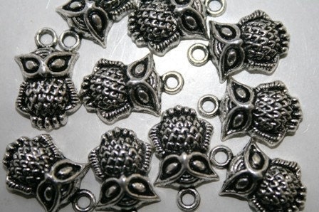 10 Ten Vintage-Style Silver Owl Charms