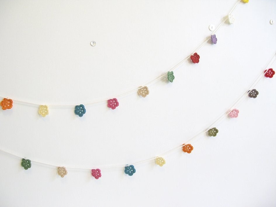 crochet garland... choose your own colours - petite flowers