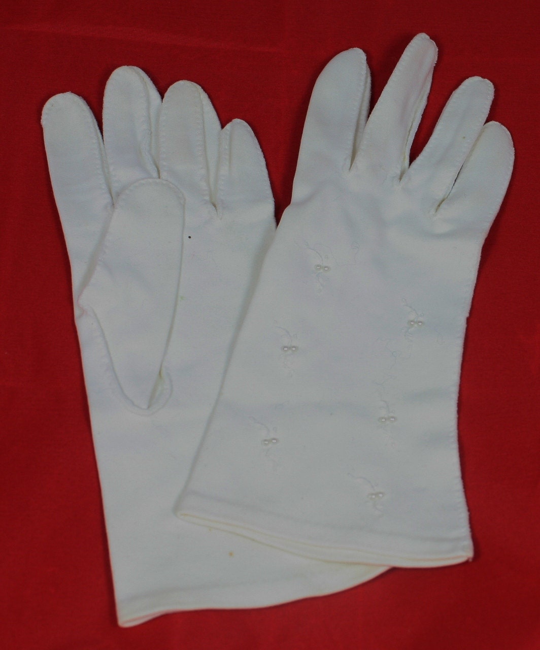 Vintage Gloves, Women's White Cotton Dress Gloves by Tildy