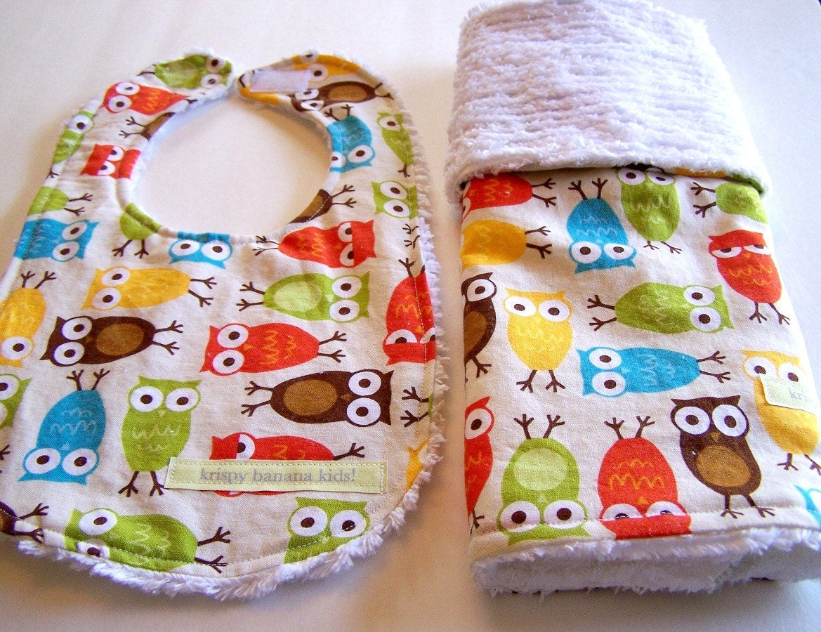Urban Zoologie Owl Bib and Burpcloth