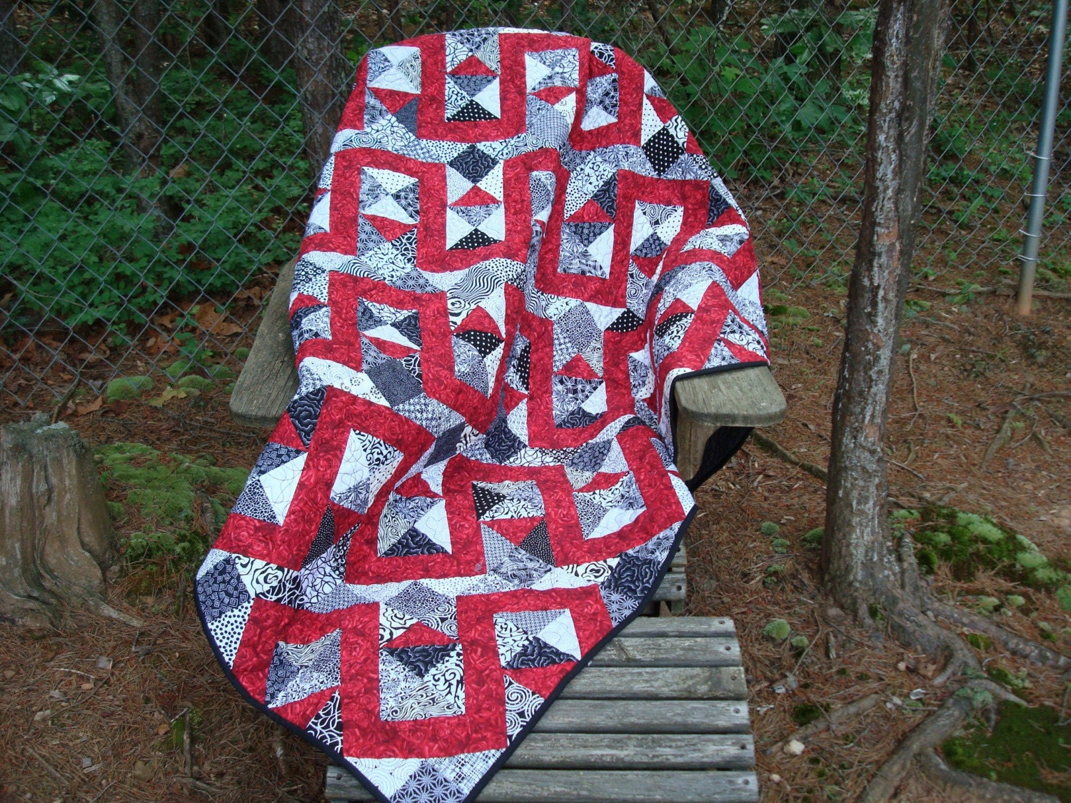 Black and White Modern Bed Quilt