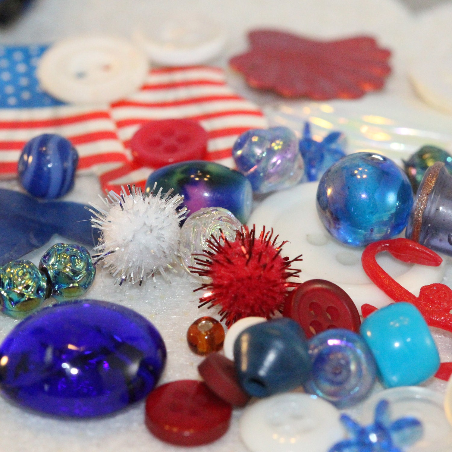 USA All The Way Fun Pack - Assorted Beads, Buttons, Kitsch, Sequins, Destash items (50 plus)