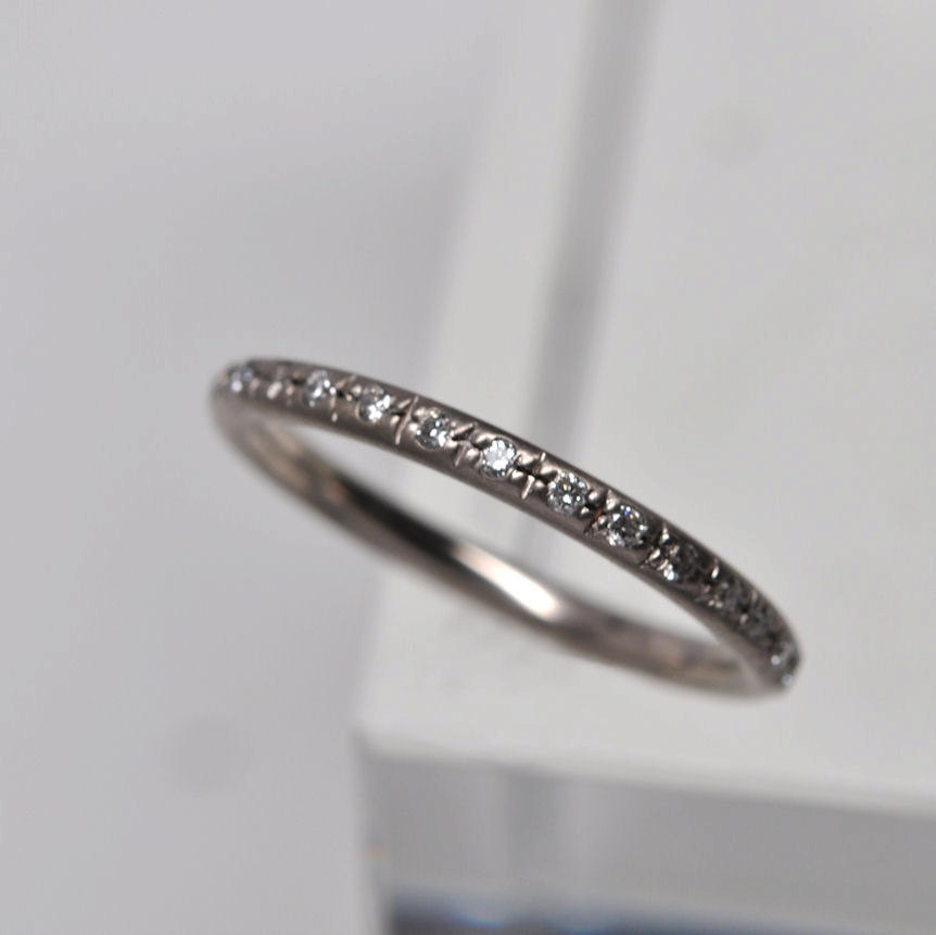 Diamond pave band - 18k palladium white gold