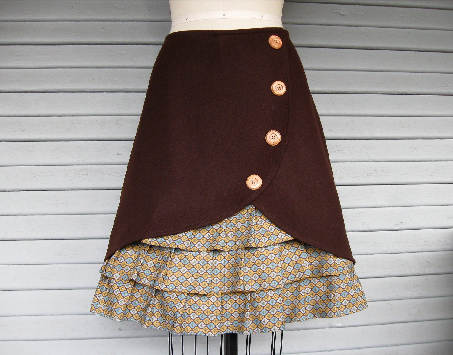 Tobacco Road ruffle front skirt Sz 12