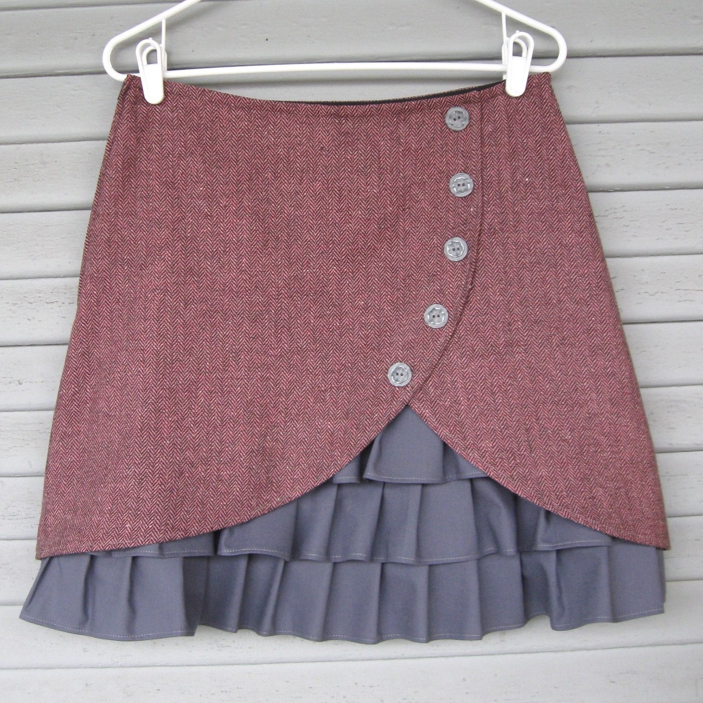 Dusty Rose ruffle front skirt Sz 8