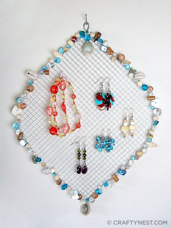 Beaded wire jewelry holder