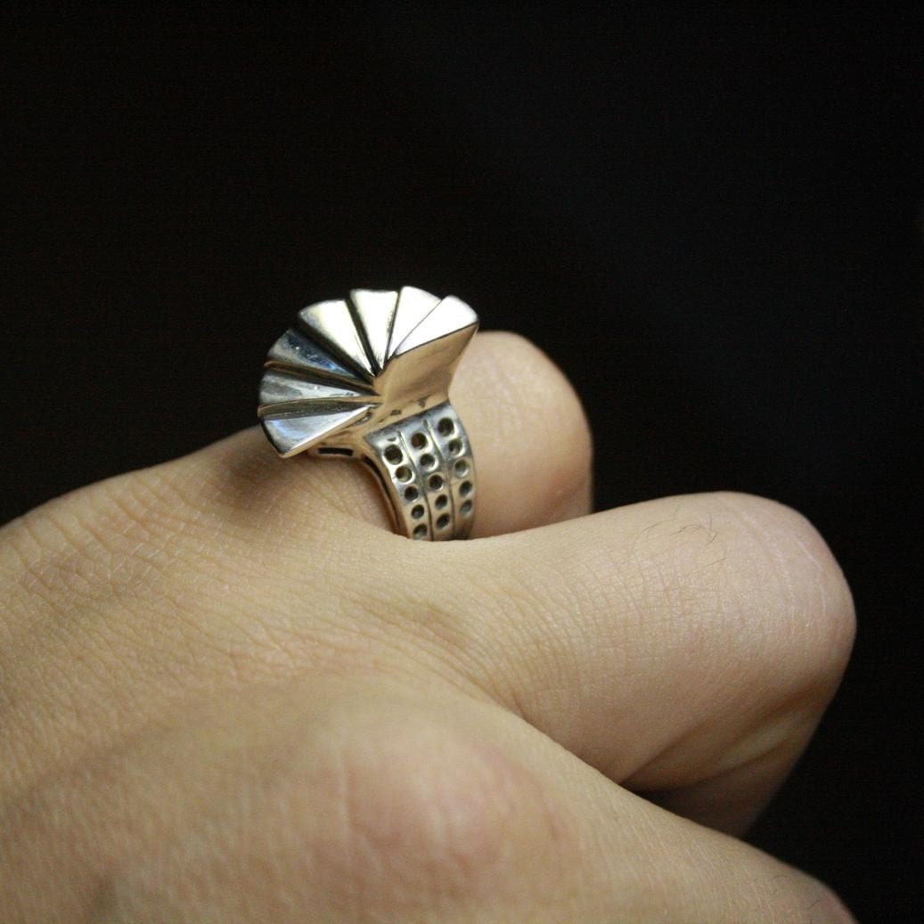 Spiral Staircase Ring (Sterling Silver)