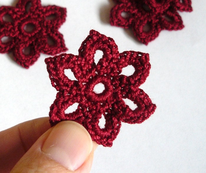 5 Crochet Flower Appliques -- 1-3/8 inch Diameter, in Burgundy - CaitlinSainio
