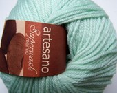 Merino superwash baby green Artesano 50g - pure merino knitting yarn