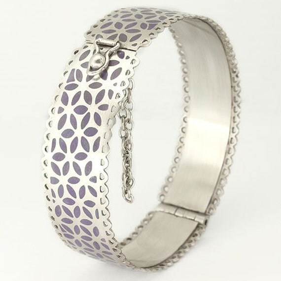Silver Double Scalloped Edged Bangle
