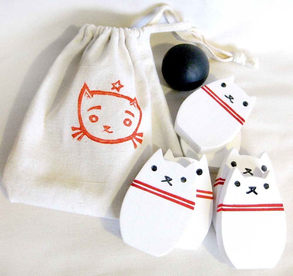 Bowling Kitty Wood Toy Set - White