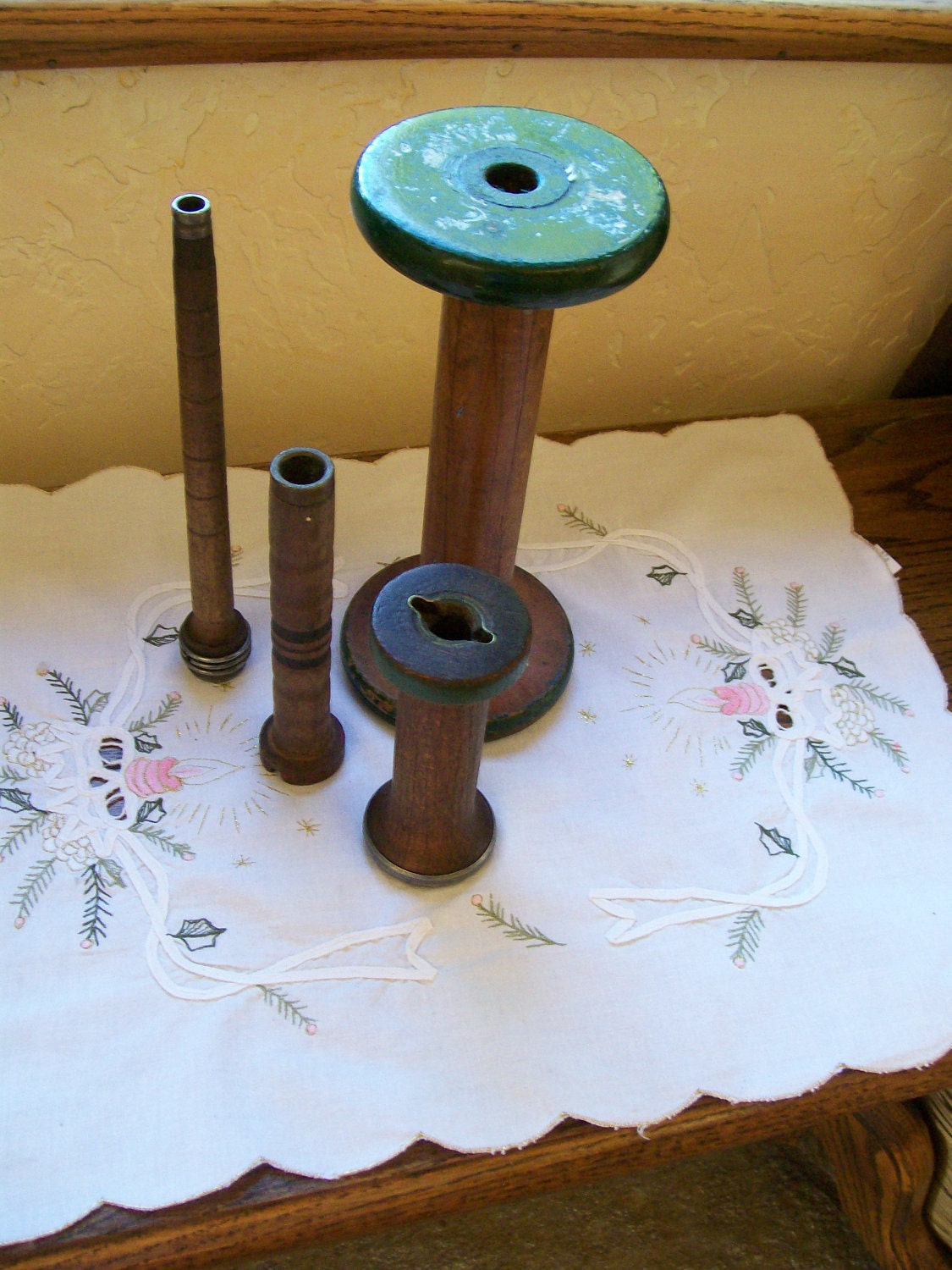 VINTAGE Thread bobbins