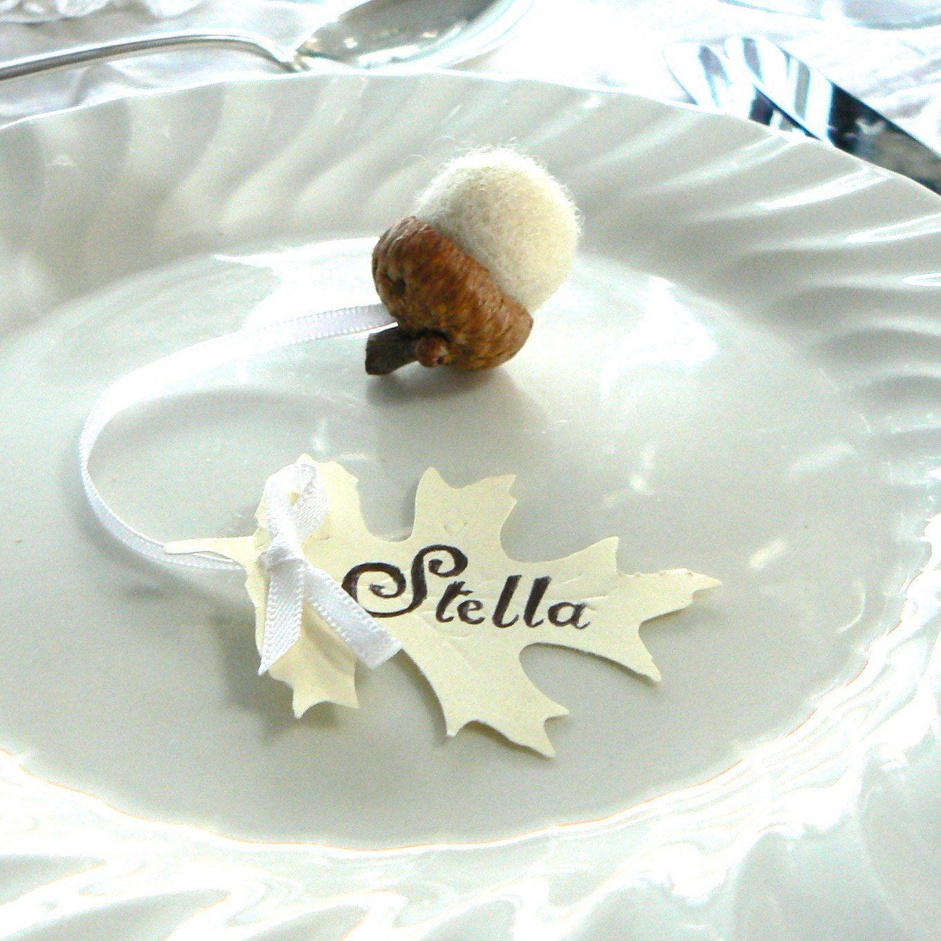 Wedding Place Cards, White Acorn and Oak Leaf Favors 10 Rustic Woodland Snow White Autumn Fairytale Classic Shabby Chic Country Theme