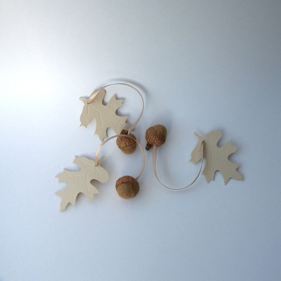 Champagne Felted Acorn and Oak Leaf Place Cards.