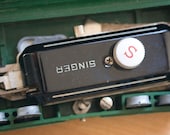 1948 Singer Buttonholer