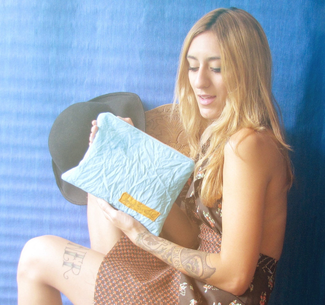 A Wrinkled and Dyed Turquoise Zipper Clutch .03