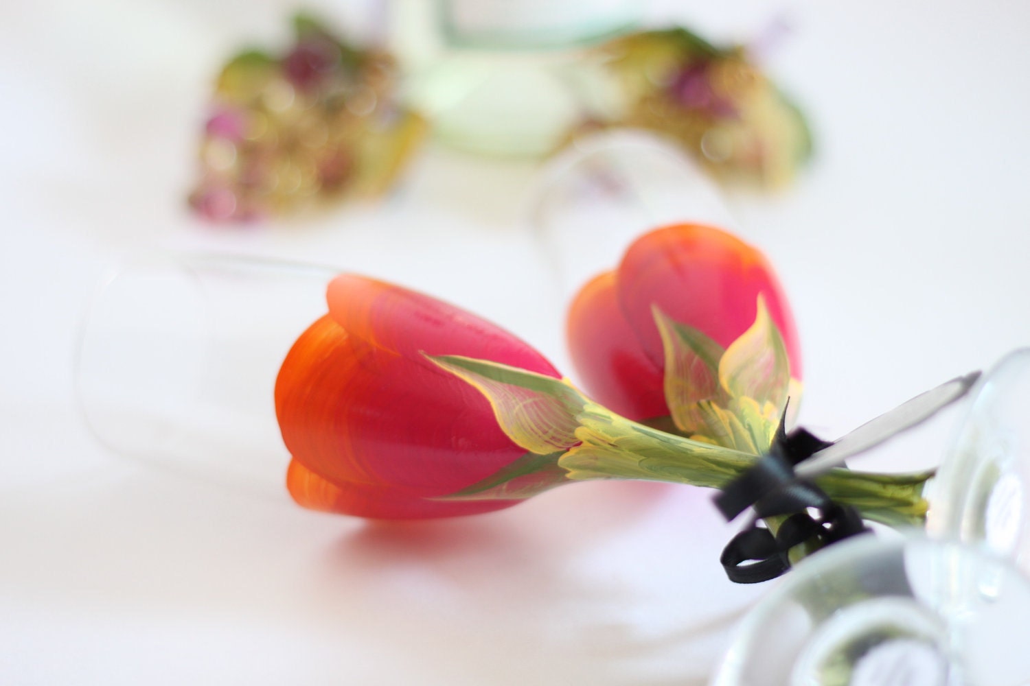 Wedding toasting flutes - Rose buds in hot pink and orange set of 2. FREE personalization, hand painted and dishwasher safe