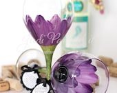 Red violet Daisy hand painted wine glass - FREE Personalization and dishwasher safe
