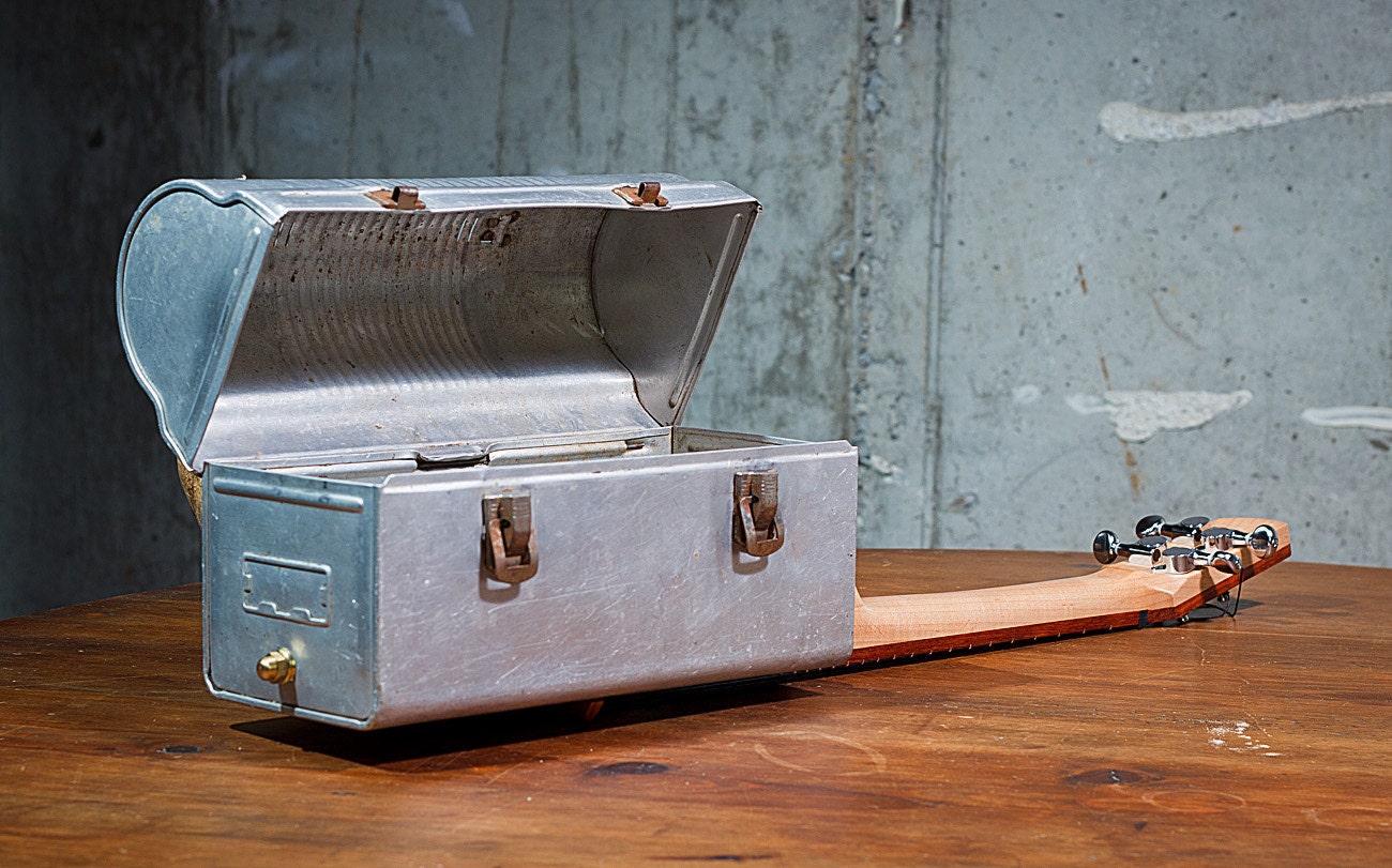 Metal Lunchbox Ukulele